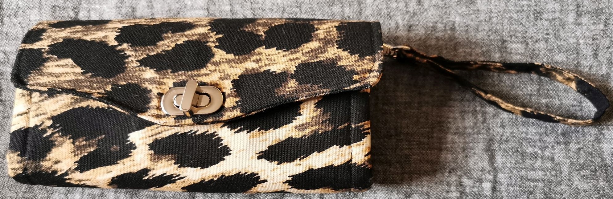 Animal print brown